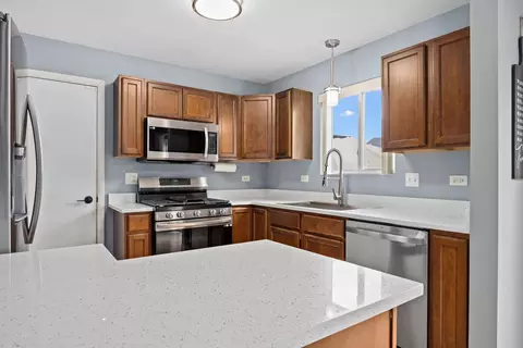 Kitchen - 1802 Blue Ridge Dr, Plainfield, IL 60586 photo 3 of 4