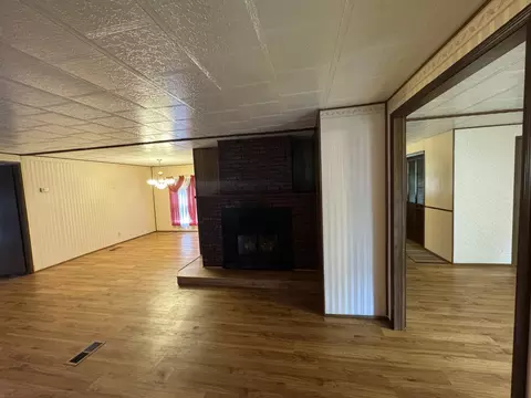 Living - 112 E 6th St, Staunton, IL 62088 photo 1 of 4