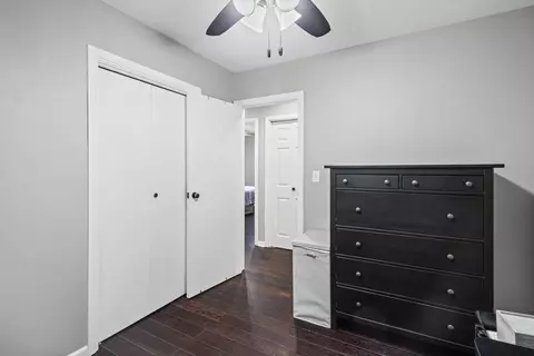 Bedroom - 309 Willow Rd, Wauconda, IL 60084 photo 2 of 4