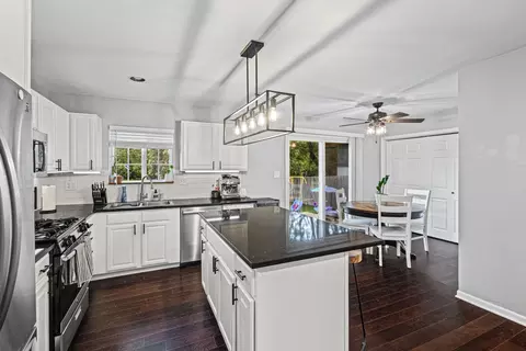 Kitchen - 309 Willow Rd, Wauconda, IL 60084 photo 1 of 2
