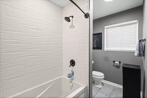 Bath - 309 Willow Rd, Wauconda, IL 60084 photo 1 of 2