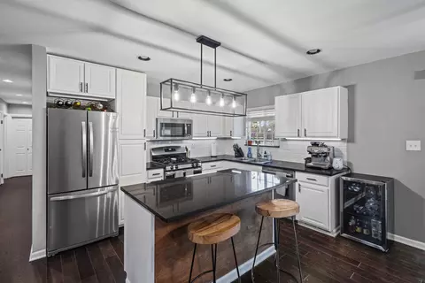 Kitchen - 309 Willow Rd, Wauconda, IL 60084 photo 2 of 2