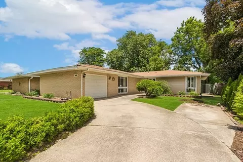 5460 Adeline Pl, Oak Forest, IL 60452