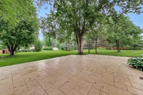 Exterior - 251 Perth Rd, Cary, IL 60013 photo 2 of 3