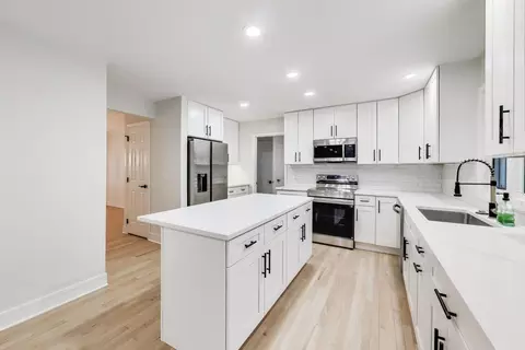 Kitchen - 251 Perth Rd, Cary, IL 60013 photo 1 of 2
