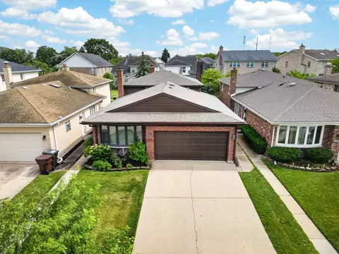 4609 Birchwood Ave, Skokie, IL 60076