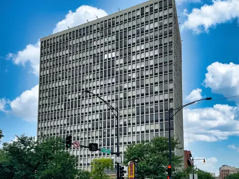 444 W Fullerton Pkwy #604, Chicago, IL 60614