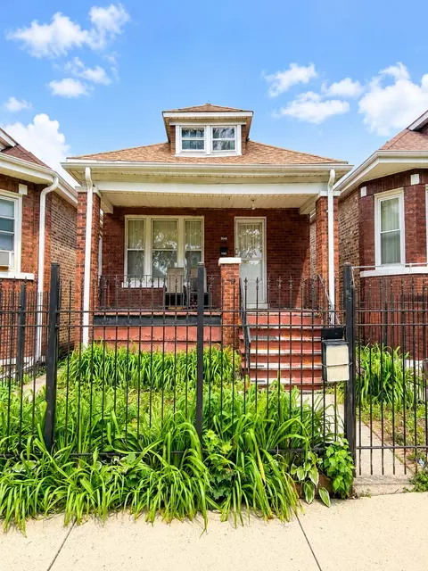 5648 S Sawyer Ave, Chicago, IL 60629