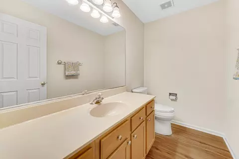 Bath - 1940 Waverly Ln, Algonquin, IL 60102 photo 4 of 4