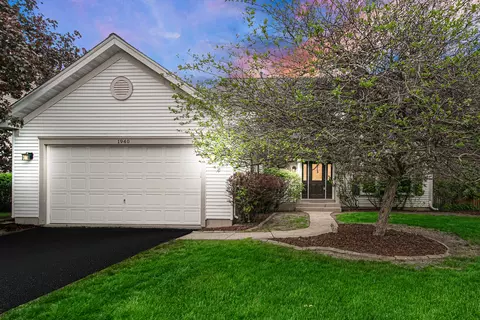 Exterior - 1940 Waverly Ln, Algonquin, IL 60102 photo 6 of 6