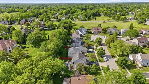 View/Area - 4310 Forest Glen Dr, Hoffman Estates, IL 60192 photo 3 of 4