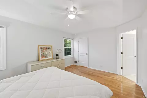 Bedroom - 4310 Forest Glen Dr, Hoffman Estates, IL 60192 photo 2 of 6