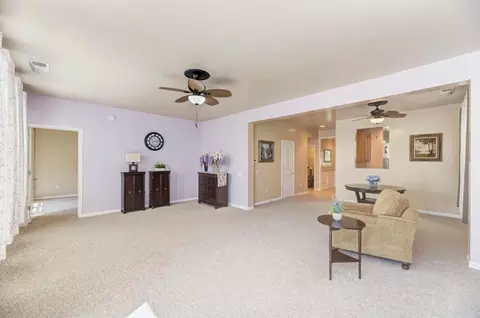 Living - 2886 Edgewater Dr, Elgin, IL 60124 photo 3 of 4