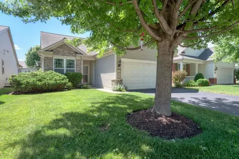 Exterior - 2886 Edgewater Dr, Elgin, IL 60124 photo 2 of 5