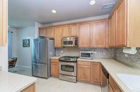 Kitchen - 2886 Edgewater Dr, Elgin, IL 60124 photo 1 of 5