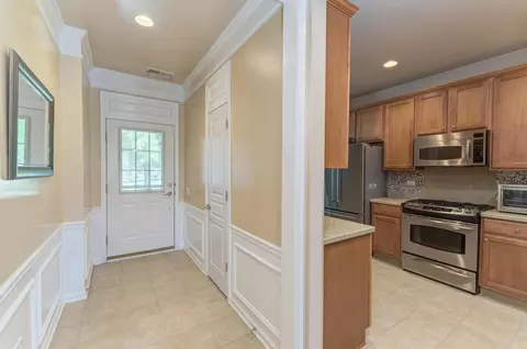 Entry Way - 2886 Edgewater Dr, Elgin, IL 60124 photo 2 of 3