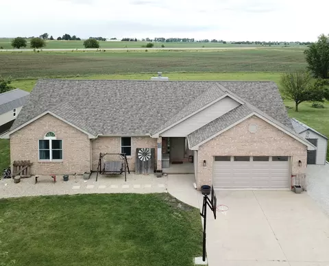 214 W 2nd St W, Odell, IL 60460