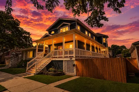 7042 W Berwyn Ave, Chicago, IL 60656