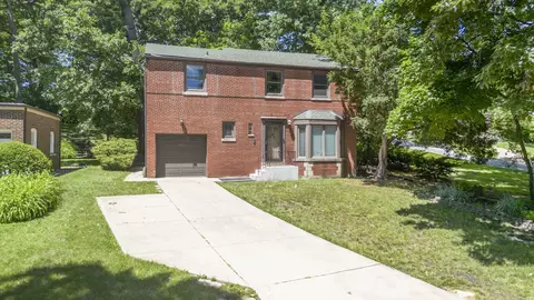 10742 S Longwood Dr, Chicago, IL 60643