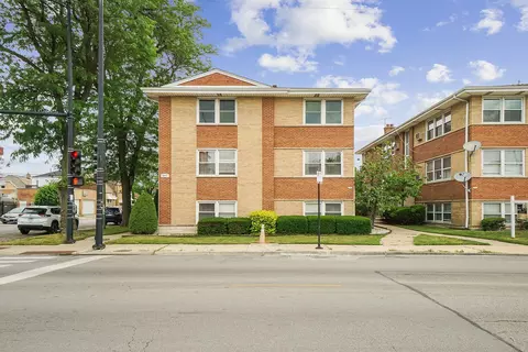 6972 W Belmont Ave #4, Chicago, IL 60634