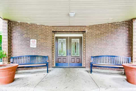 Exterior - 1575 Sandpebble Dr #104, Wheeling, IL 60090 photo 1 of 7