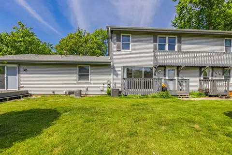 234 Dakota Ct #B, Bolingbrook, IL 60440