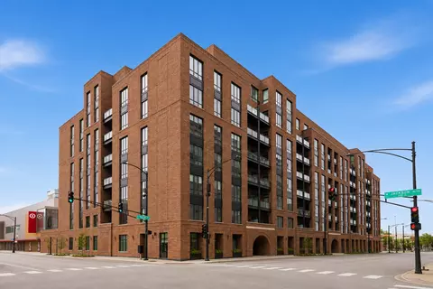 305 S Racine Ave #5A, Chicago, IL 60607