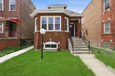 6828 S Champlain Ave, Chicago, IL 60637