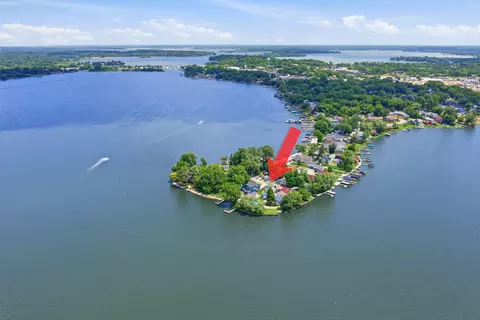 204 Eagle Point Rd, Fox Lake, IL 60020