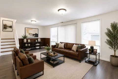Living - 1360 Devonshire Ln, Hoffman Estates, IL 60169 photo 9 of 11
