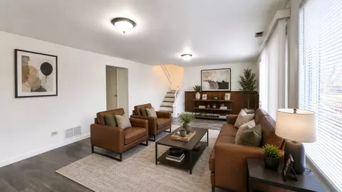 Living - 1360 Devonshire Ln, Hoffman Estates, IL 60169 photo 11 of 11
