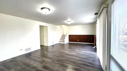 Living - 1360 Devonshire Ln, Hoffman Estates, IL 60169 photo 10 of 11