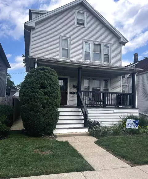 5008 W Strong St, Chicago, IL 60630