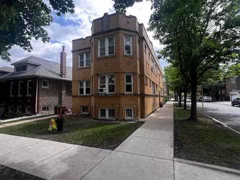 2854 W Grace Ave, Chicago, IL 60618