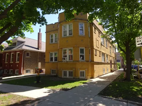 2854 W Grace Ave, Chicago, IL 60618