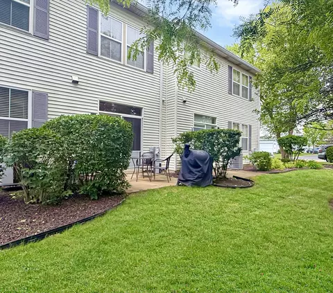 Exterior - 2886 Falling Waters Ln, Lindenhurst, IL 60046 photo 2 of 7