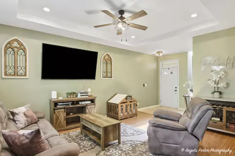 Other - 2886 Falling Waters Ln, Lindenhurst, IL 60046 photo 1 of 8