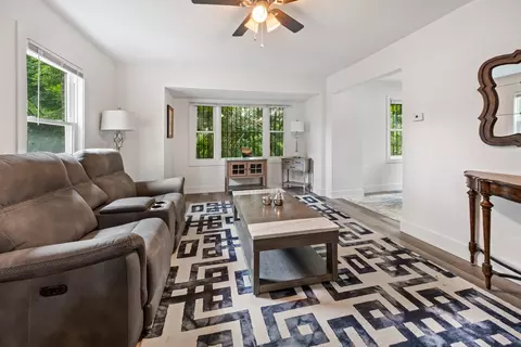 Living - 521 E 109th St, Chicago, IL 60628 photo 2 of 4