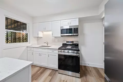 Kitchen - 521 E 109th St, Chicago, IL 60628 photo 2 of 3