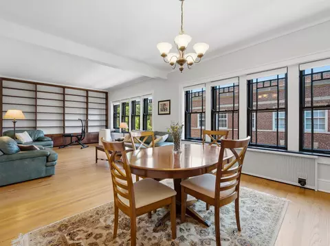 Dining - 1421 E 58th St #3E, Chicago, IL 60637 photo 1 of 1