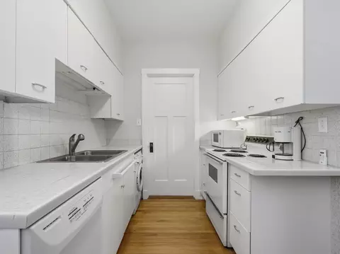 Kitchen - 1421 E 58th St #3E, Chicago, IL 60637 photo 1 of 1