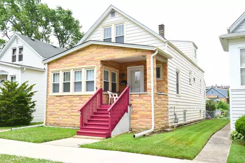 4945 W Waveland Ave, Chicago, IL 60641