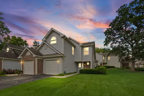 754 Ripple Brook Ln, Elgin, IL 60120