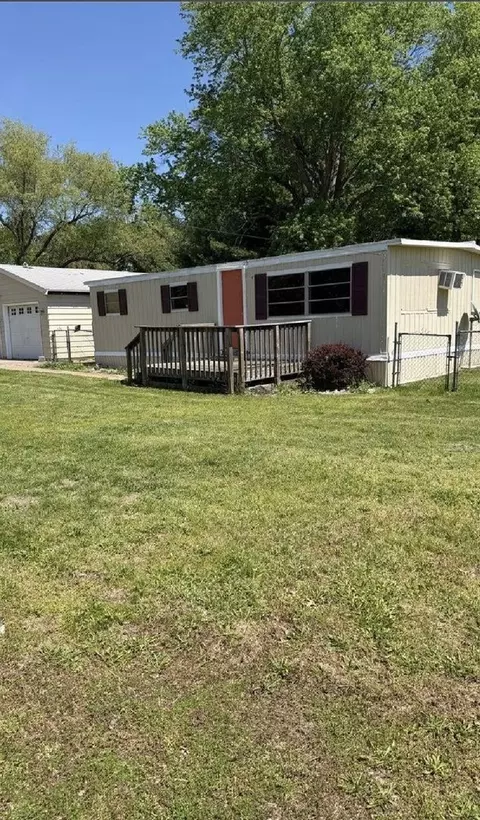 628 N Hilltop Rd, Peoria, IL 61604