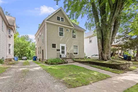 1120 Kirkwood Blvd, Davenport, IA 52803