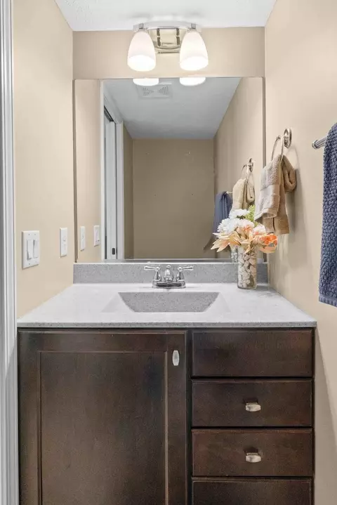 Bath - 2600 Fieldstone Ct, Normal, IL 61761 photo 8 of 8
