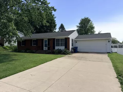 833 King Arthur Ln, Ottawa, IL 61350