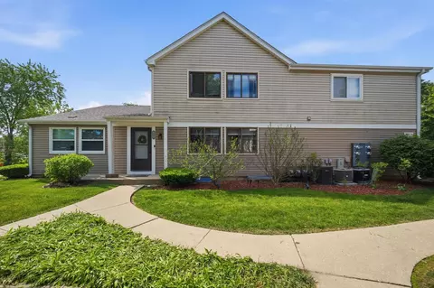 2081 N Ginger Cir, Palatine, IL 60074