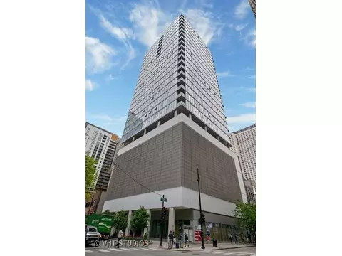 550 N St Clair St #2002, Chicago, IL 60611