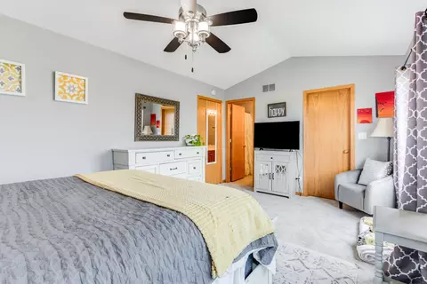 Bedroom - 661 Chestnut Rdg, Minooka, IL 60447 photo 2 of 4
